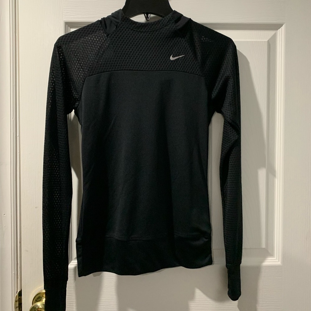 Nike Woman’s black nike dry fit top.